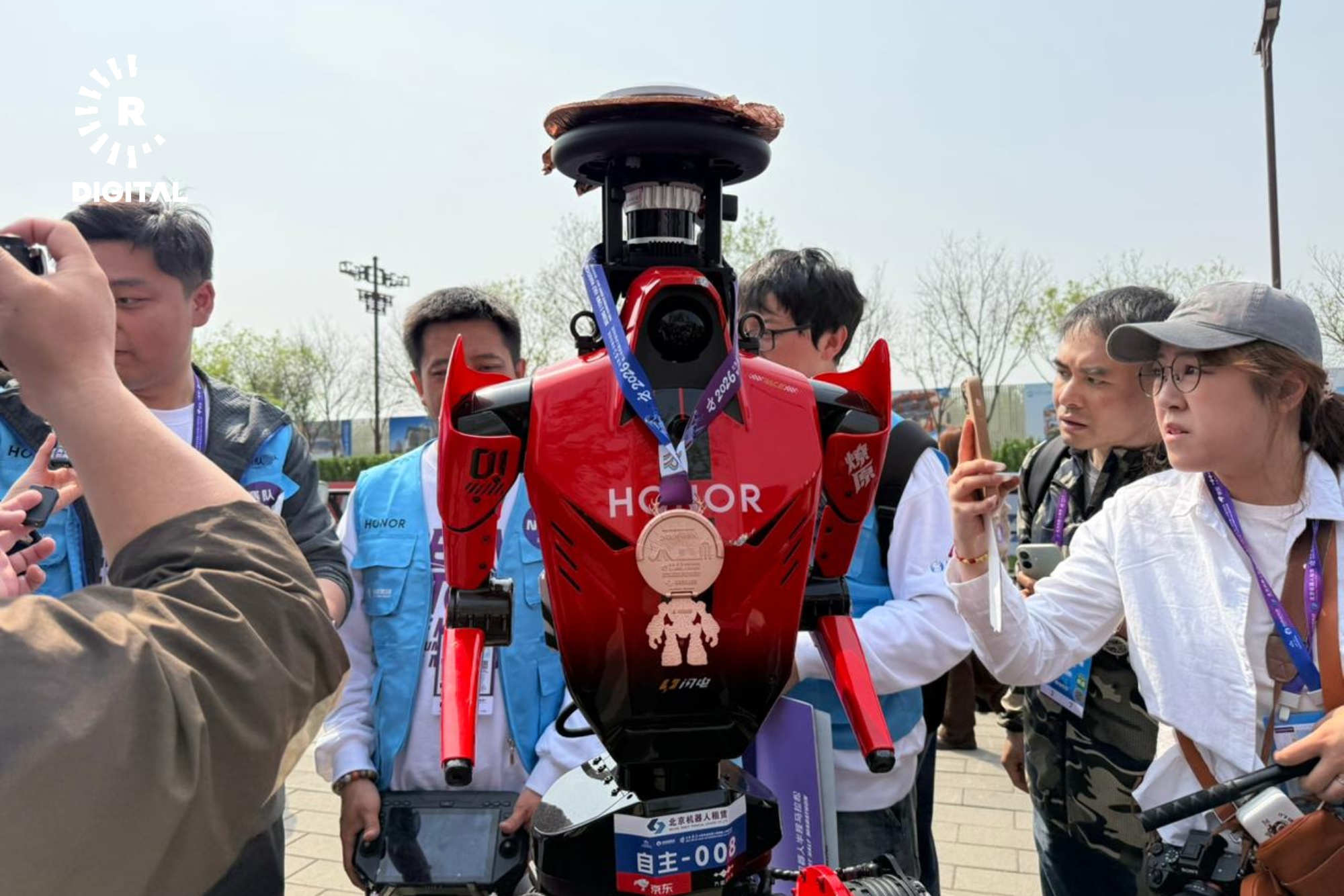 صور ومعلومات.. روبوت صيني يتجاوز القدرات البشرية ويسجل رقماً قياسياً جديداً
